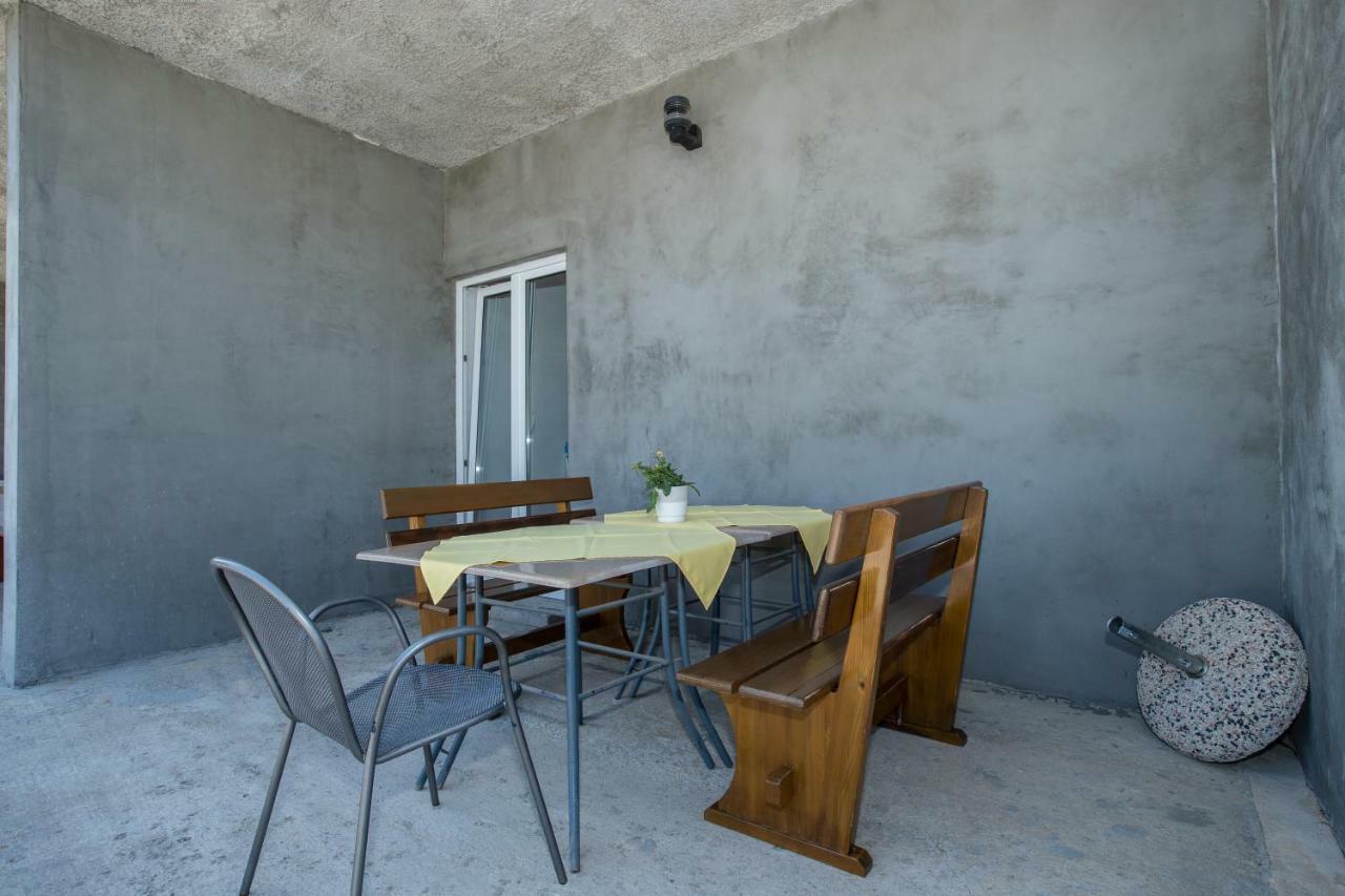 Marin Apartment Lopar Exterior photo